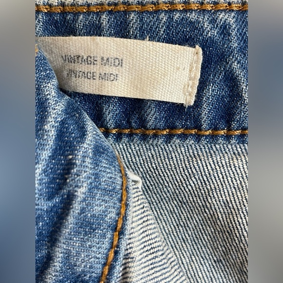 NWT UNIVERSAL THREADS Vintage Stretch Midi  Fitted Hip & Leg Shorts Size 10 - Picture 11 of 11